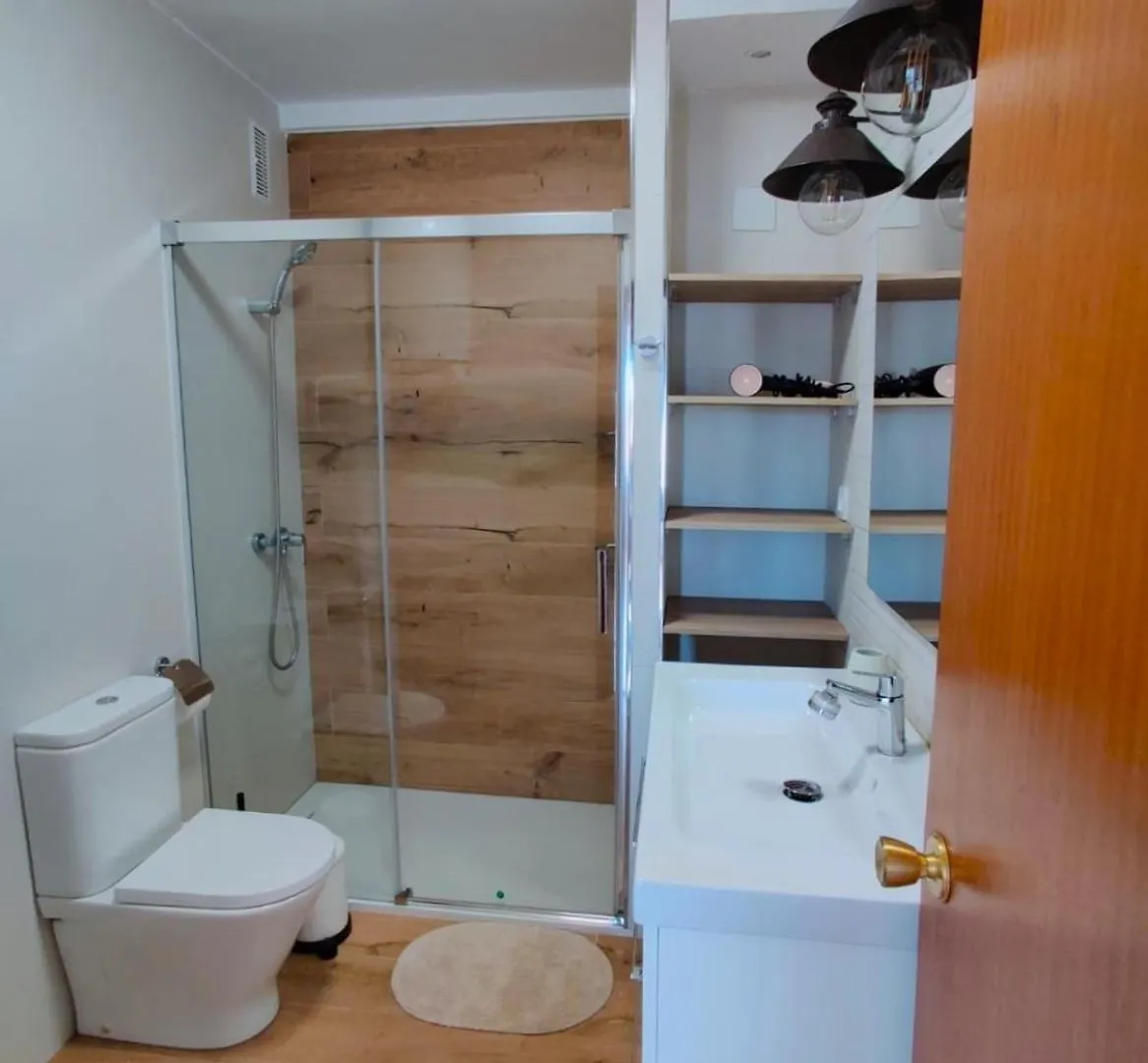 Piso Cerca Playa Con 2 Duchas Y 5 Aires Acondicionados Apartment Almeria 0*,  Spain