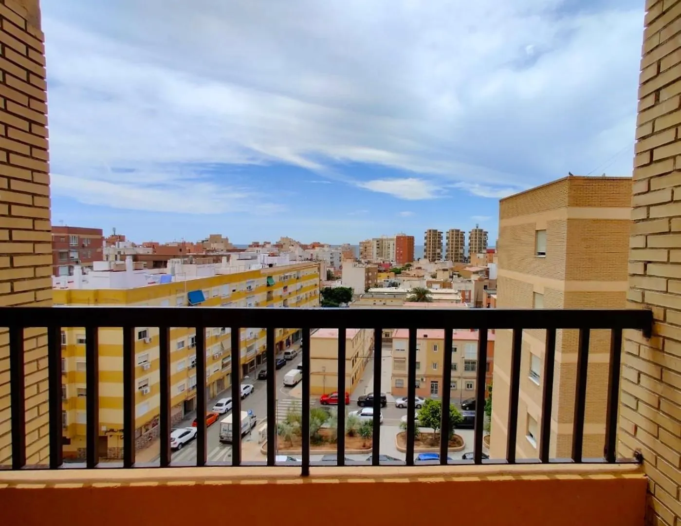 Piso Cerca Playa Con 2 Duchas Y 5 Aires Acondicionados Apartment Almeria