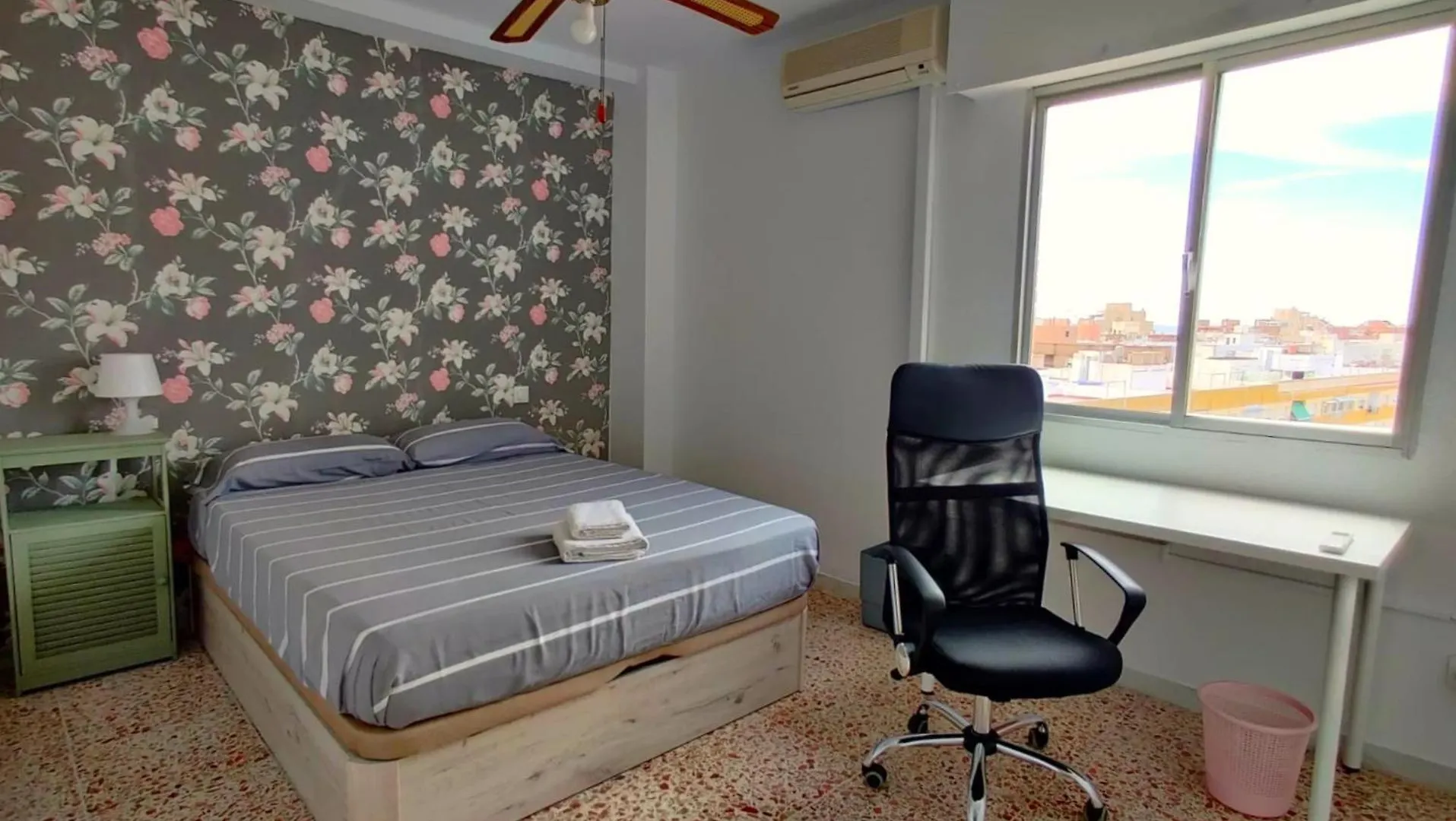 Piso Cerca Playa Con 2 Duchas Y 5 Aires Acondicionados Apartment Almeria